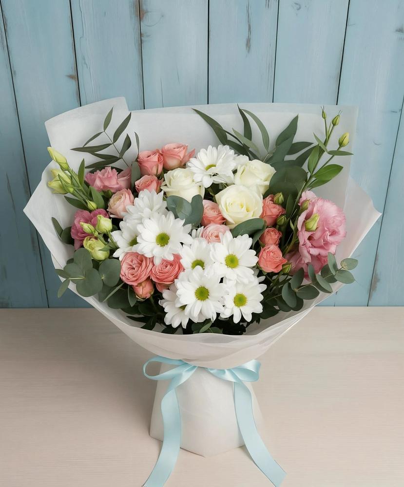 Букет цветов из: Розы, Лизиантусы и Хризантемы в Билибино