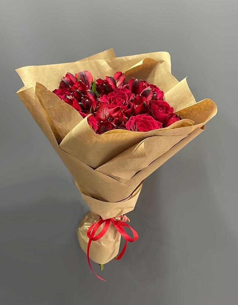 Букет цветов из: Альстромерии и Розы в Билибино