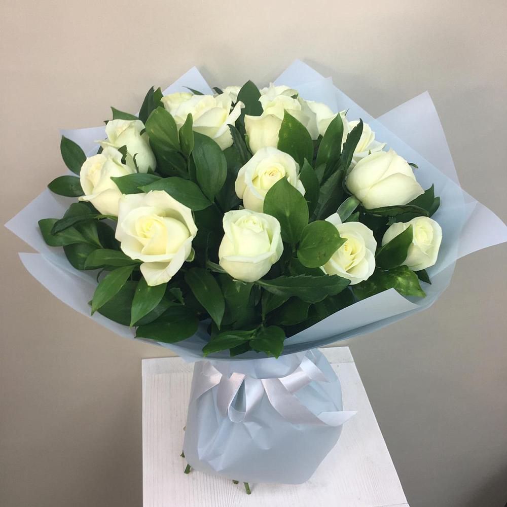 Букет 15 Белых роз Проуд в Билибино