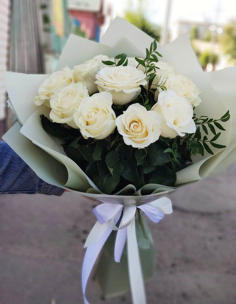 Букет Белые розы Проуд в Билибино