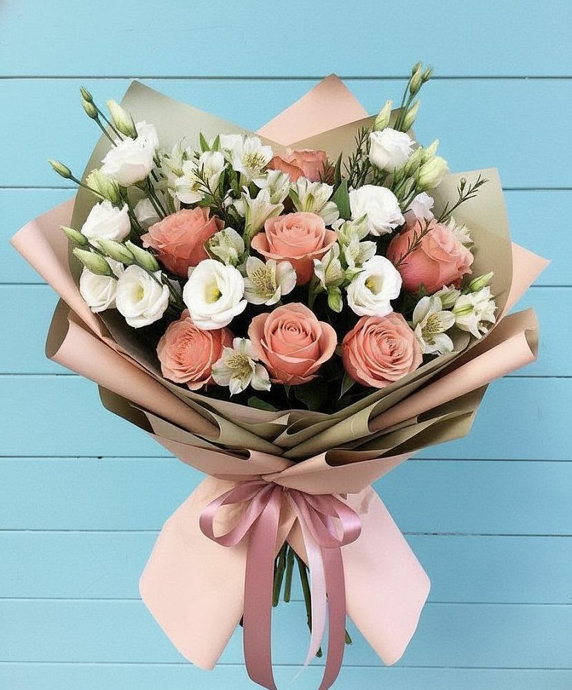 Букет цветов из: Розы, Альстромерии и Лизиантусы в Билибино