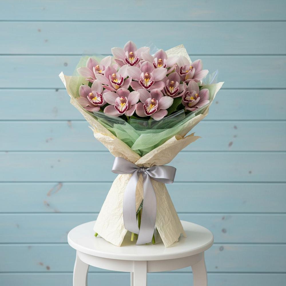 Букет цветов из: Орхидеи и Розы в Билибино