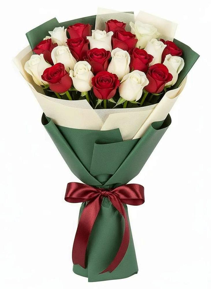 Букет Микс из красных и белых роз в Билибино