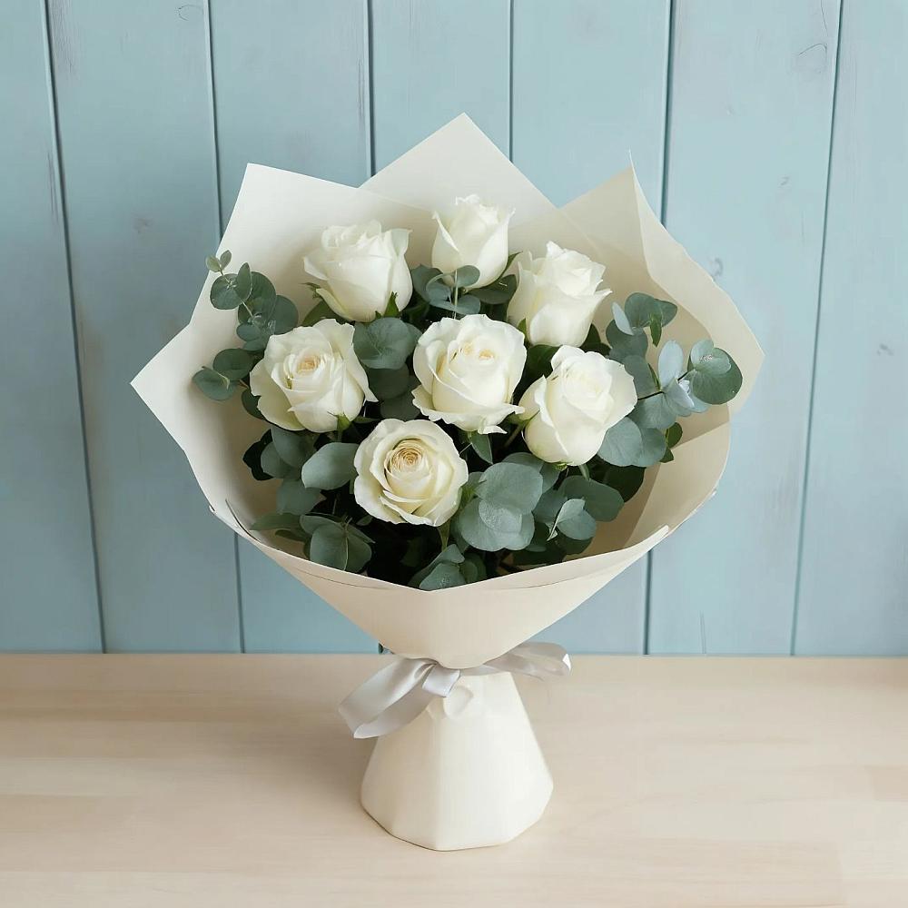 Букет Белые розы в Эвкалипте в Билибино