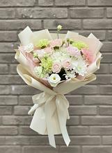 Букет цветов из:  Гвоздики, Розы, Лизиантусы и Хризантемы #REPLACE_PRED# Билибино