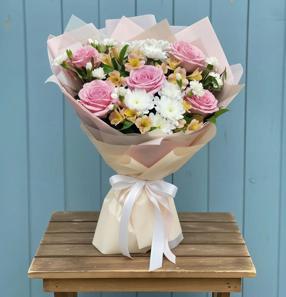 Букет цветов из: Гвоздики, Орхидеи и Розы в Билибино