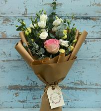 Букет цветов из:  Розы и Лизиантусы в Билибино