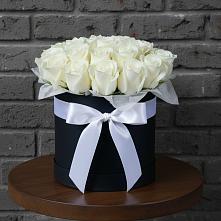 Цветочная композиция из Розы в шляпной коробке в Билибино