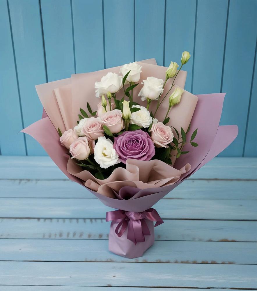 Букет цветов из: Розы и Лизиантусы в Билибино